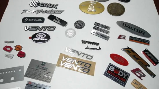 Autocollant personnalisé en nickel plaqué métal avec logo