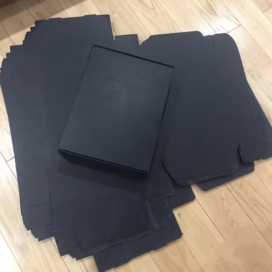 En gros coloré Hallowmas Enfants Jouets Boîte D'expédition Pliante Boîte D'expédition Conception Personnalisée Vêtements Chaussures Emballage Cadeau Boîte En Carton Ondulé